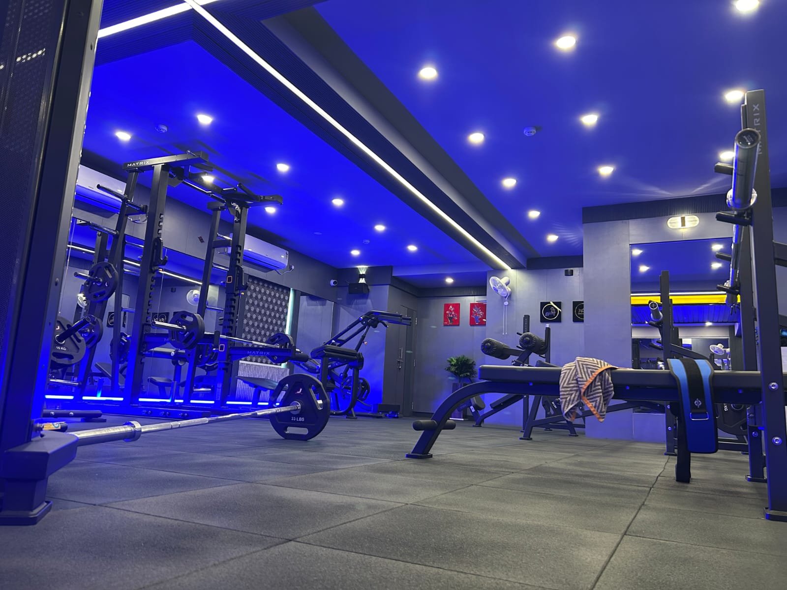 Aura Athletic Images